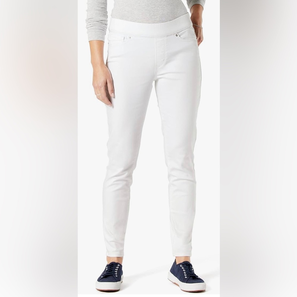 Levi Strauss Signature Gold shaping pull-on skinny, color: white, size: 6s